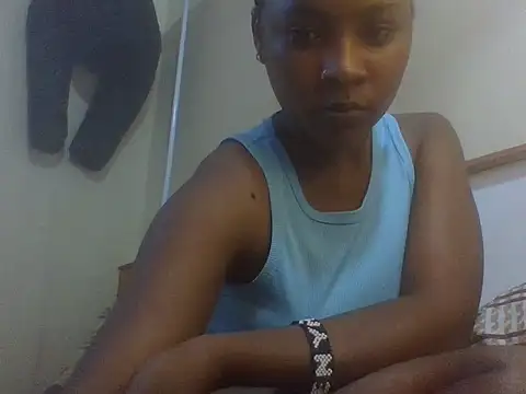 Prettydoll2 online show from May 26, 1:09 pm