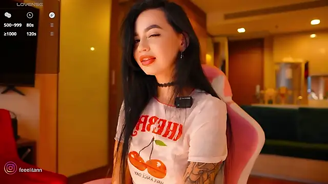feelitann online show from July 8, 11:44 am