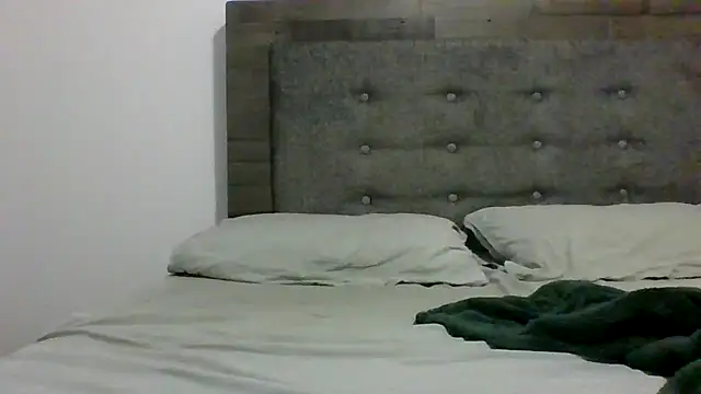 alexx2667 online show from May 24, 1:49 am