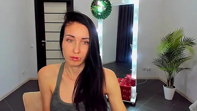Snapshot of BouncySweety chatting on December 1, 5:51 pm BouncySweety online show from December 1, 5:51 pm
