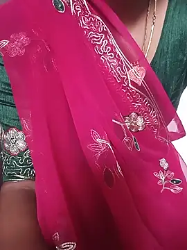 Snapshot of ShilpaSharma chatting on June 18, 2:43 am ShilpaSharma online show from June 18, 2:43 am
