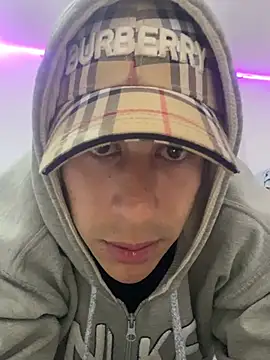 Snapshot of jhuan99 chatting on May 30, 9:48 am jhuan99 online show from May 30, 9:48 am