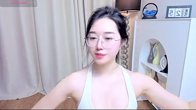 miuu6868 online show from June 25, 5:12 am