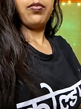 Snapshot of Miss_Aaisha chatting on June 16, 2:39 pm Miss Aaisha online show from June 16, 2:39 pm