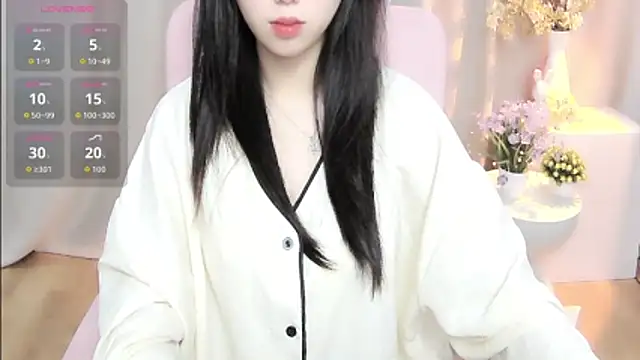 shynana online show from June 21, 1:11 am