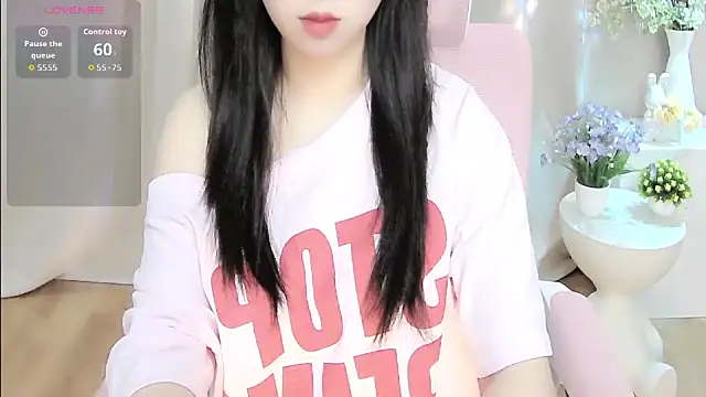 shynana online show from June 8, 1:11 am