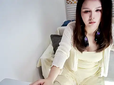 Laoshi22 online show from May 24, 1:33 pm