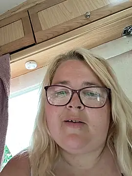 Pippasweets online show from May 28, 12:11 pm