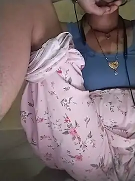 PRIYAGIRLHOT online show from July 11, 6:03 am