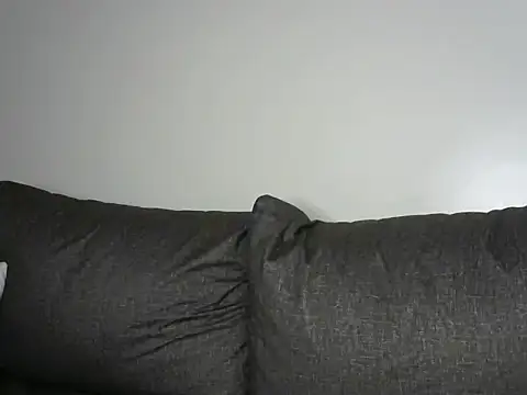 Snapshot of Barbie-icey chatting on June 23, 1:58 am Barbie-icey online show from June 23, 1:58 am