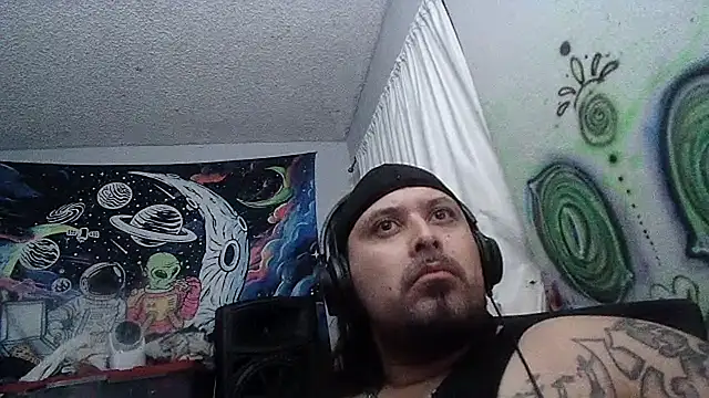 Snapshot of licknitright6 chatting on May 31, 11:16 am licknitright6 online show from May 31, 11:16 am