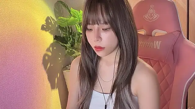 Snapshot of Jenny-Joo chatting on June 3, 1:56 pm Jenny-Joo online show from June 3, 1:56 pm
