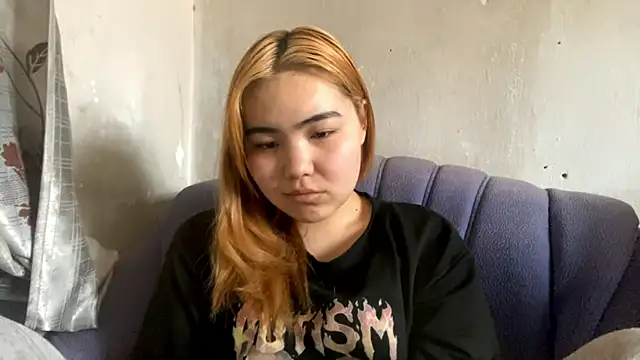 Snapshot of Molly_Teddy chatting on July 5, 10:11 am Molly Teddy online show from July 5, 10:11 am