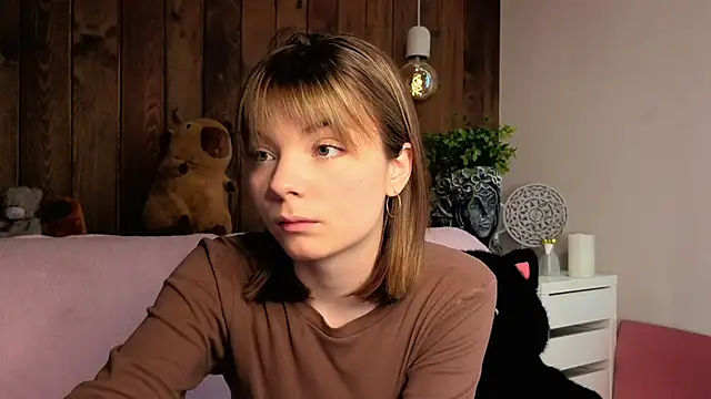IvoryPesante online show from June 11, 9:39 am