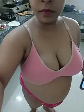 Snapshot of sexy_neha90 chatting on June 17, 3:06 am sexy neha90 online show from June 17, 3:06 am