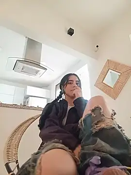 Snapshot of Kimdyy_ chatting on June 23, 7:56 pm Kimdyy online show from June 23, 7:56 pm