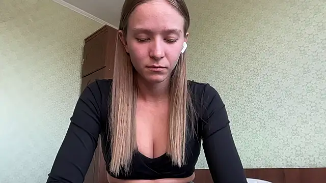 Snapshot of DanikaMory chatting on July 12, 12:39 pm DanikaMory online show from July 12, 12:39 pm