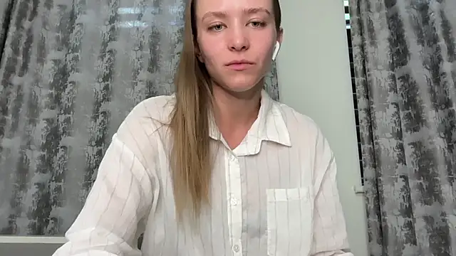 Snapshot of DanikaMory chatting on June 24, 2:04 pm DanikaMory online show from June 24, 2:04 pm