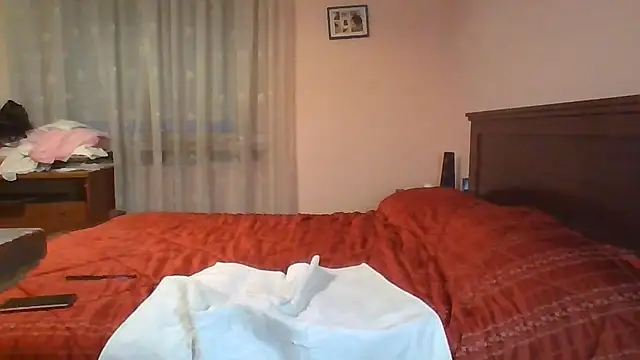 Snapshot of ItalianBigBoobs chatting on July 10, 7:36 pm ItalianBigBoobs online show from July 10, 7:36 pm