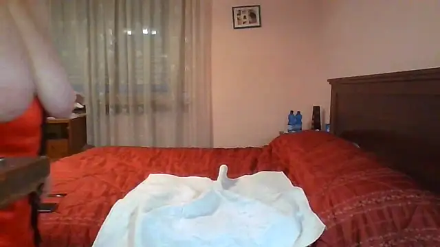 Snapshot of ItalianBigBoobs chatting on July 5, 7:54 pm ItalianBigBoobs online show from July 5, 7:54 pm