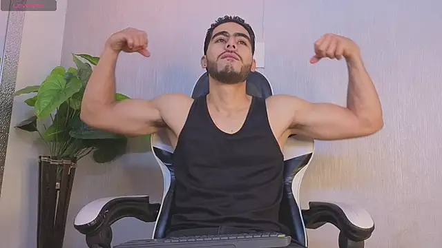 Snapshot of Jadiel_Stone chatting on July 11, 11:32 am Jadiel Stone online show from July 11, 11:32 am