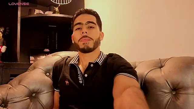 Snapshot of Jadiel_Stone chatting on June 7, 2:44 pm Jadiel Stone online show from June 7, 2:44 pm