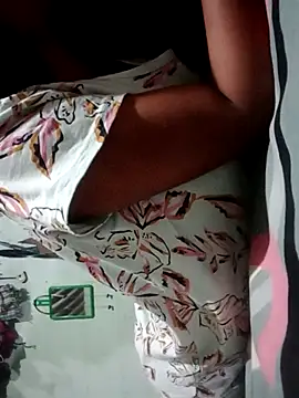 cutiepari online show from June 24, 3:21 pm