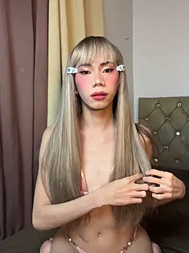 CassandraLovve online show from June 17, 8:03 am