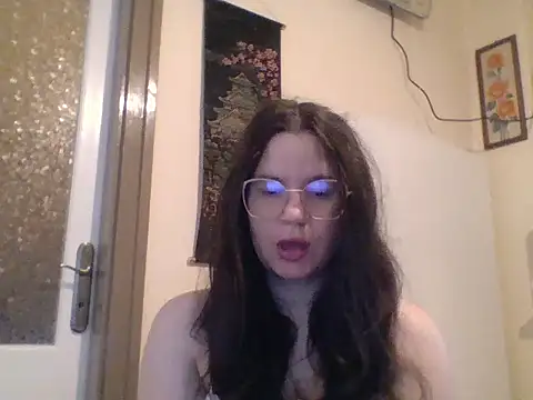 Snapshot of SzexiMacska chatting on May 29, 6:41 am SzexiMacska online show from May 29, 6:41 am
