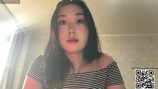 LilowNax online show from July 1, 2:06 pm