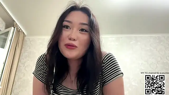 LilowNax online show from June 21, 2:12 pm