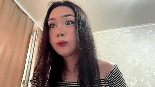 LilowNax online show from June 14, 3:57 pm
