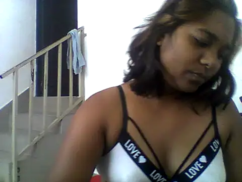 MiaReed667 online show from May 27, 9:16 am