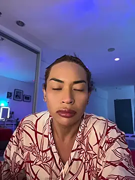 Snapshot of TsOlgaMarie chatting on June 24, 5:33 pm TsOlgaMarie online show from June 24, 5:33 pm