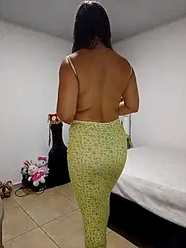 bella-diaz online show from May 26, 5:38 am