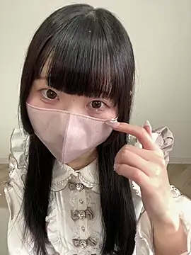 Snapshot of Reina_0129 chatting on June 18, 6:56 am Reina 0129 online show from June 18, 6:56 am