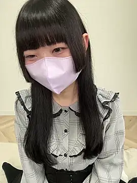 Snapshot of Reina_0129 chatting on June 4, 5:23 am Reina 0129 online show from June 4, 5:23 am