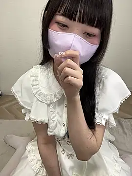 Snapshot of Reina_0129 chatting on June 20, 7:24 am Reina 0129 online show from June 20, 7:24 am