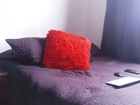Snapshot of TorresLe chatting on July 7, 5:49 pm TorresLe online show from July 7, 5:49 pm