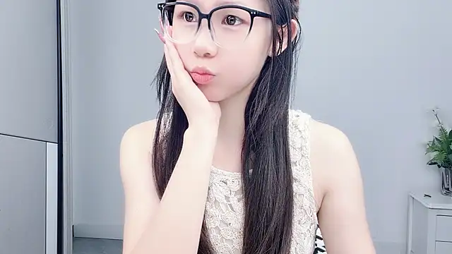 Snapshot of Rose_love69 chatting on July 9, 3:40 am Rose love69 online show from July 9, 3:40 am