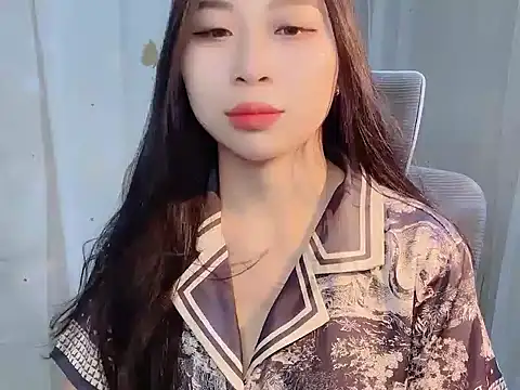 -Naomii  online show from June 27, 1:11 am