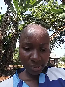 Snapshot of Ebonylouisa chatting on July 7, 7:45 am Ebonylouisa online show from July 7, 7:45 am