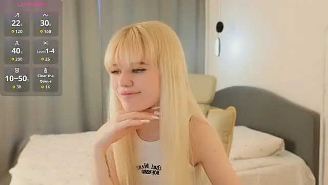 Snapshot of mood_berry_ chatting on July 2, 1:39 pm mood berry online show from July 2, 1:39 pm