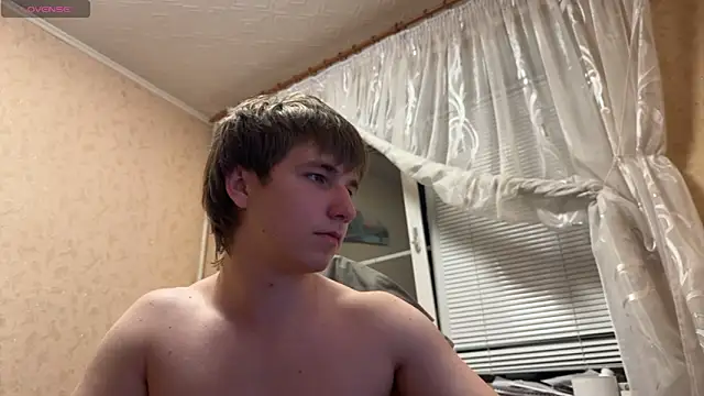 Snapshot of Goolden_Flaash chatting on June 9, 7:37 pm Goolden Flaash online show from June 9, 7:37 pm