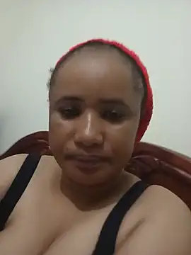 Snapshot of Caramel_Lucy chatting on May 25, 6:17 pm Caramel Lucy online show from May 25, 6:17 pm