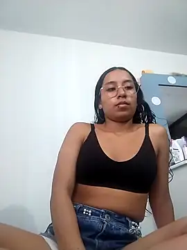 Snapshot of Violetlove_ chatting on May 26, 9:46 pm Violetlove online show from May 26, 9:46 pm