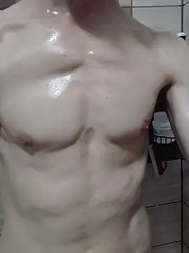 Snapshot of Nakedfanboy chatting on June 15, 6:29 pm Nakedfanboy online show from June 15, 6:29 pm