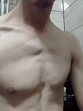 Snapshot of Nakedfanboy chatting on May 30, 9:20 pm Nakedfanboy online show from May 30, 9:20 pm