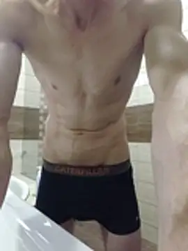 Snapshot of Nakedfanboy chatting on July 3, 3:51 pm Nakedfanboy online show from July 3, 3:51 pm