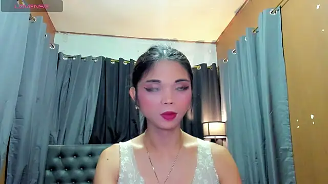 Snapshot of Valentina_lust chatting on June 15, 2:56 am Valentina lust online show from June 15, 2:56 am